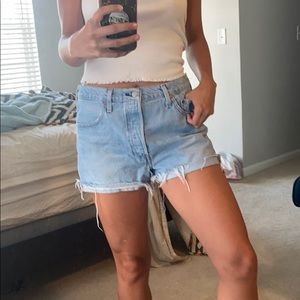 Light Wash Levi 501 high waisted shorts 29